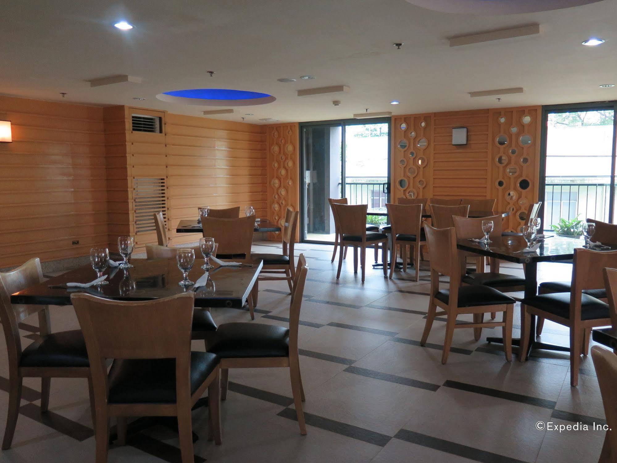 City Suites Ramos Tower Cebu Zewnętrze zdjęcie