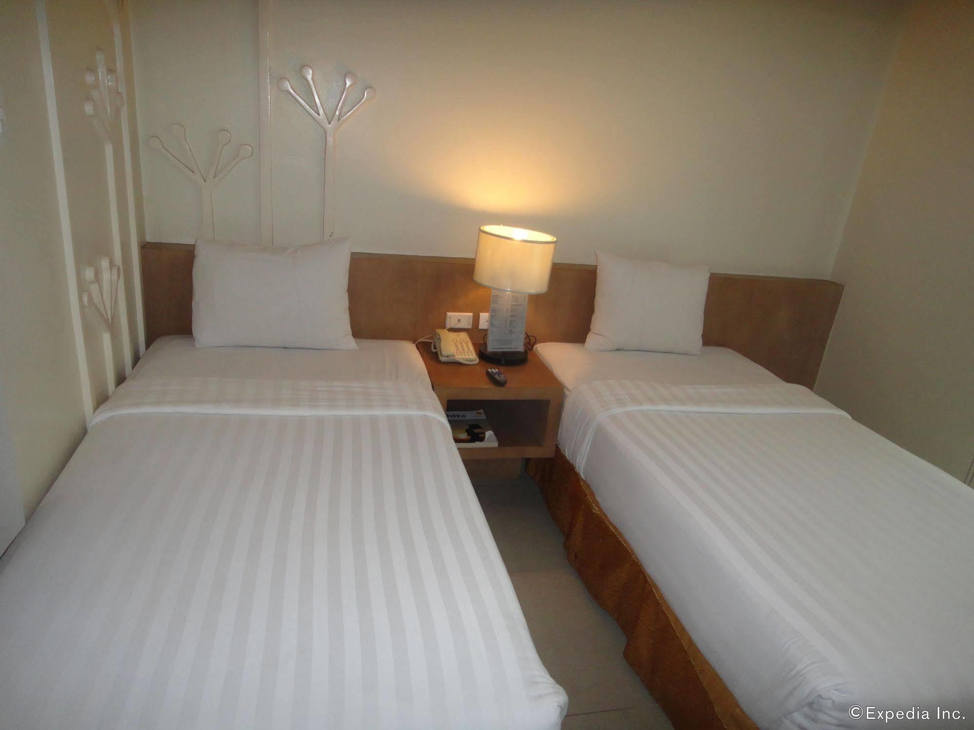 City Suites Ramos Tower Cebu Zewnętrze zdjęcie