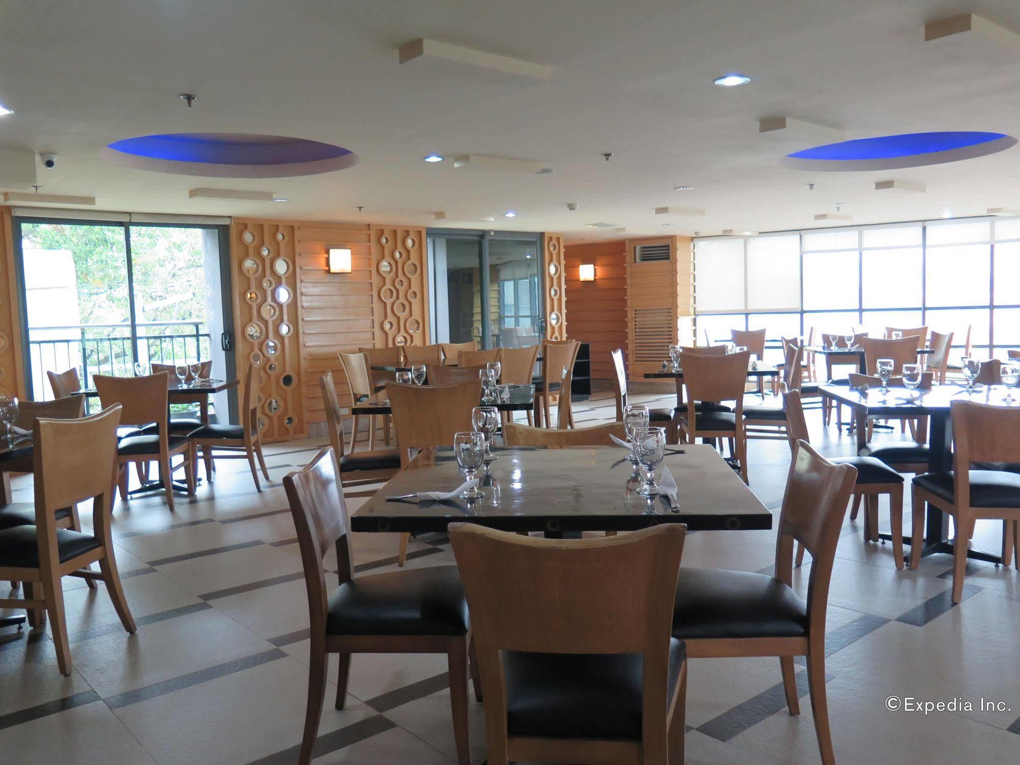 City Suites Ramos Tower Cebu Zewnętrze zdjęcie