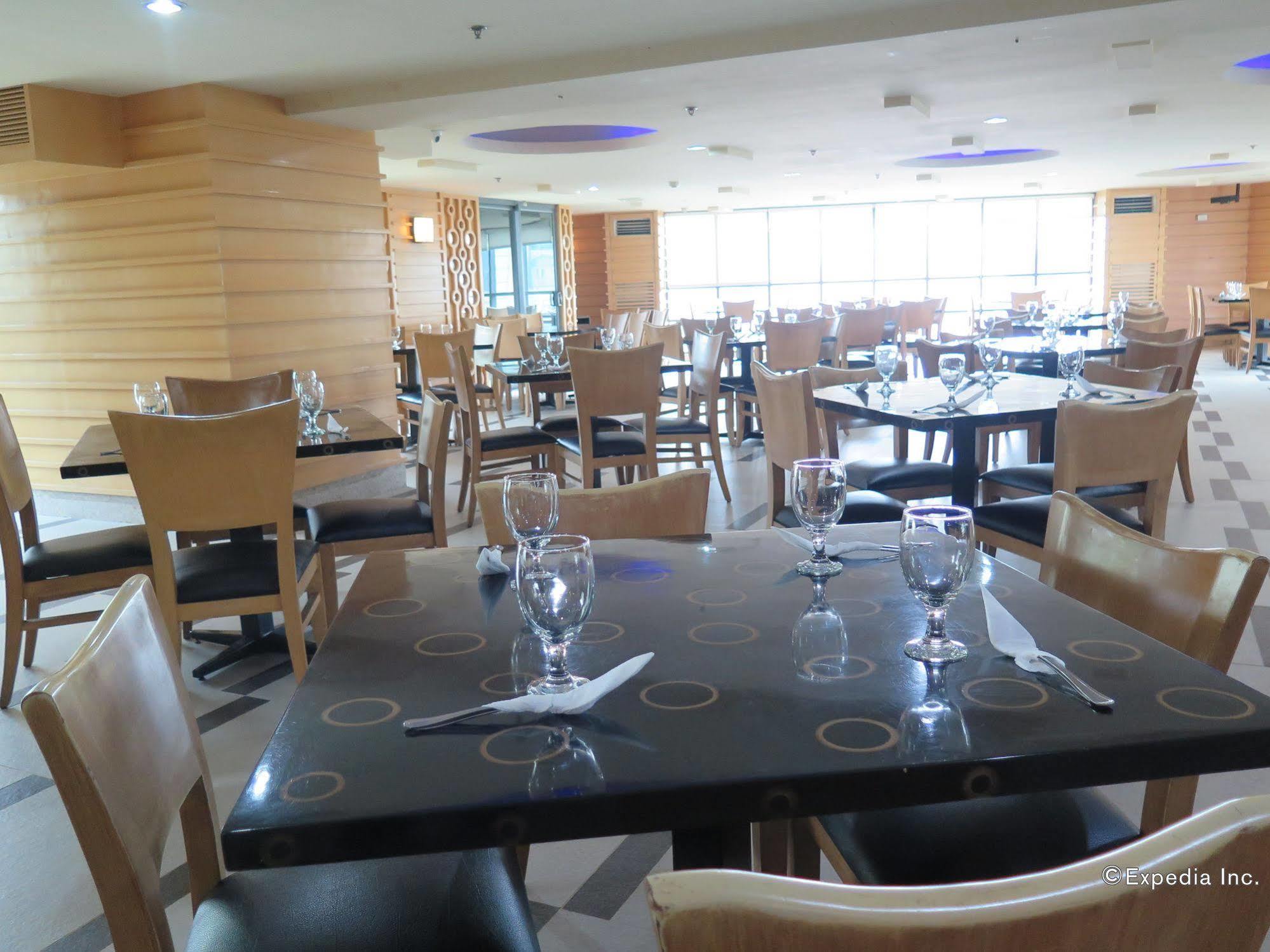 City Suites Ramos Tower Cebu Zewnętrze zdjęcie
