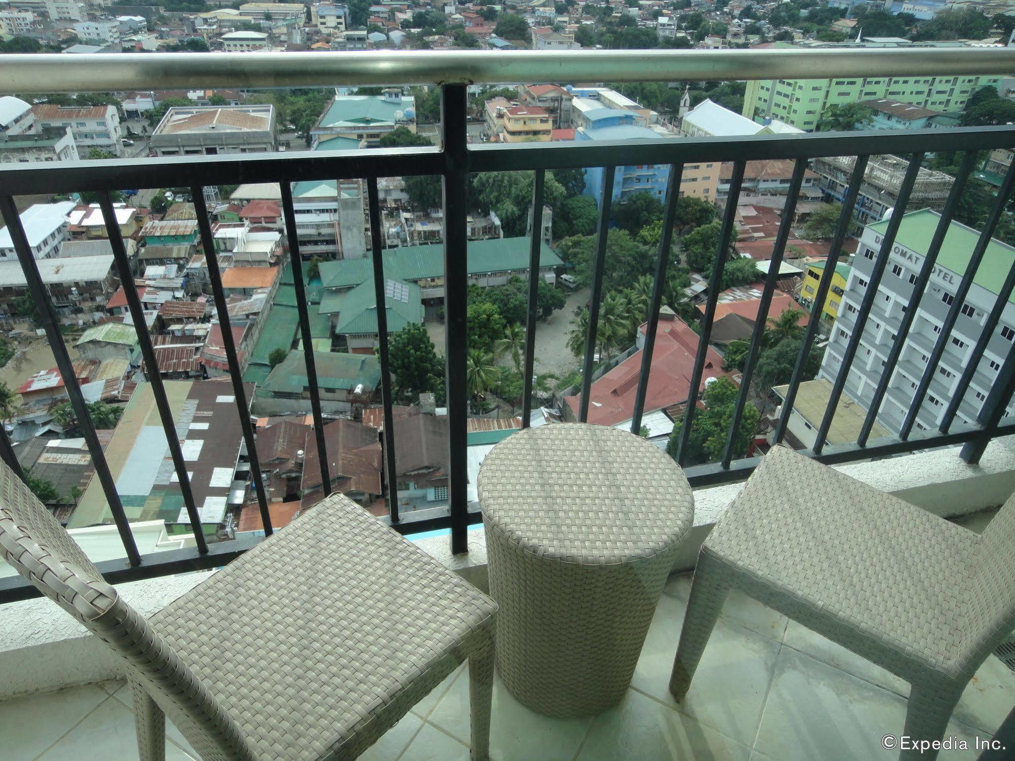 City Suites Ramos Tower Cebu Zewnętrze zdjęcie