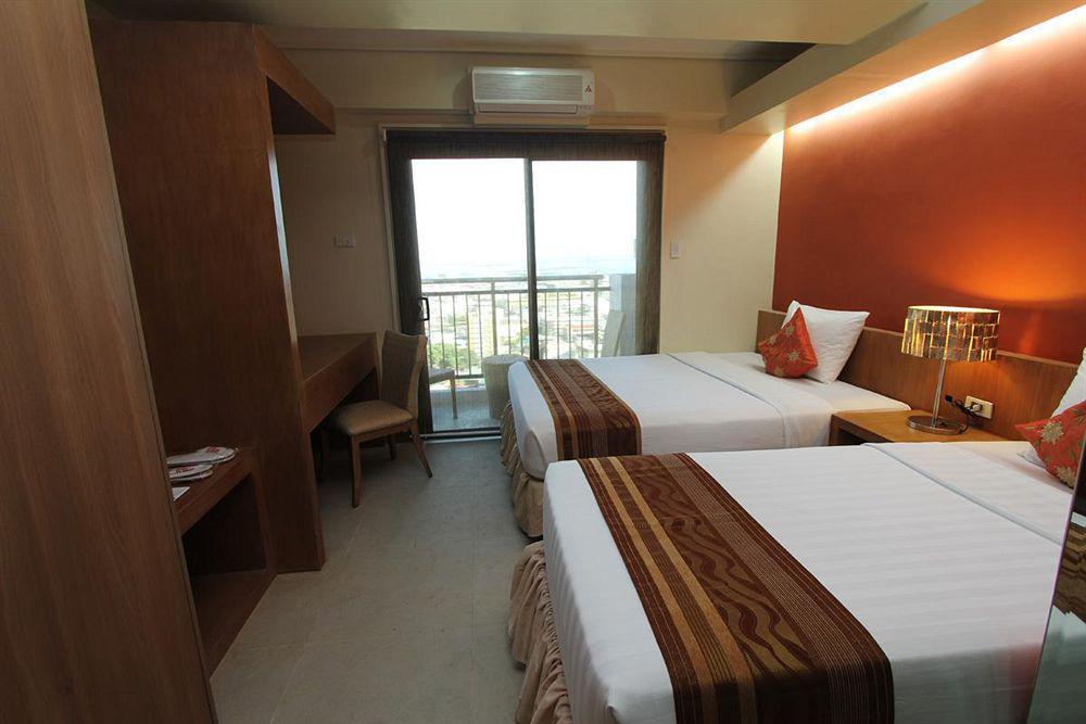 City Suites Ramos Tower Cebu Zewnętrze zdjęcie